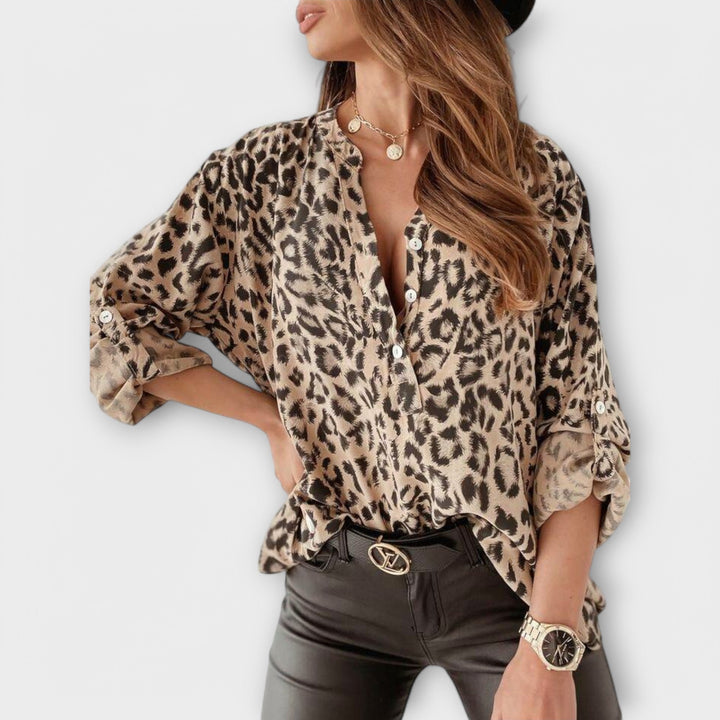 Clara - Modische Bluse mit Leopardenmuster
