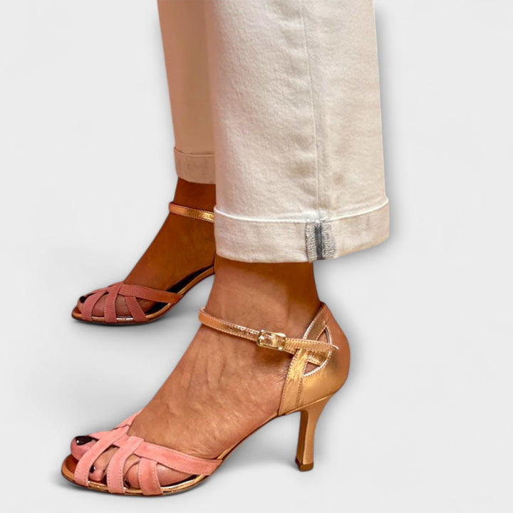 Calista – Glamour in Gold und Rosa