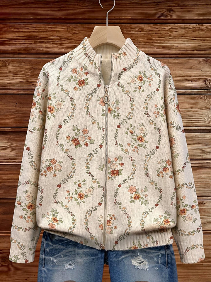 Soledad | Strickjacke mit zarten floralen Ranken