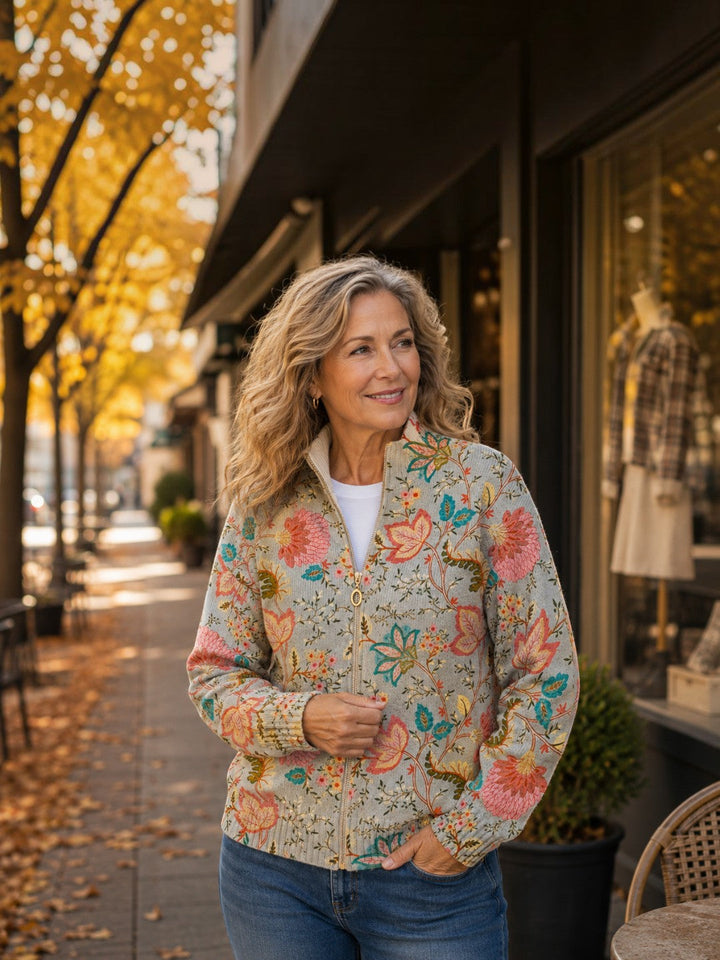 Noelia | Strickjacke mit floralem Gartenmuster